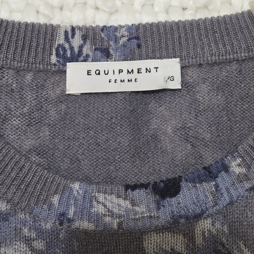 EQUIPMENT FEMME 100% Cashmere Gray Blue Floral Sweater Snake Print Sleeves Large - Picture 13 of 16